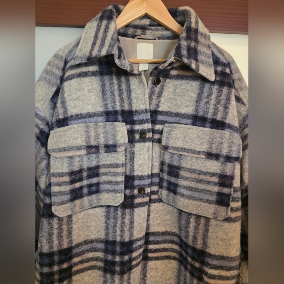 H&M Plaid Shacket Bloggers Favorite! - Picture 4 of 8